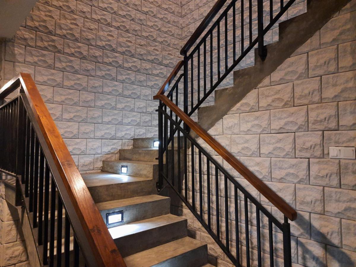 Terrace Cinnamon View ラトゥナプラ エクステリア 写真