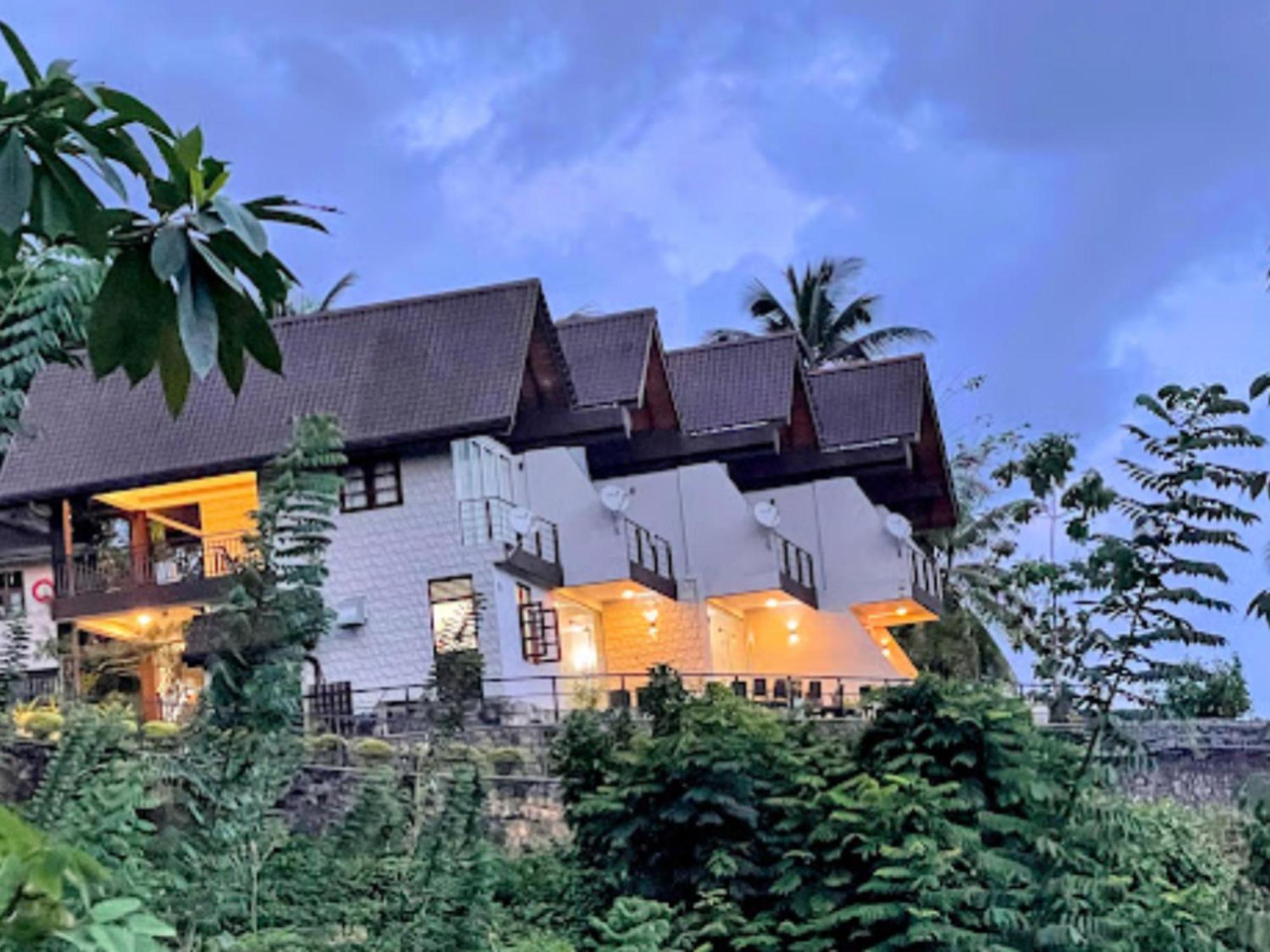 Terrace Cinnamon View ラトゥナプラ エクステリア 写真