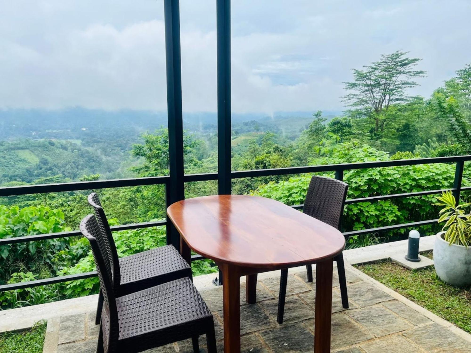Terrace Cinnamon View ラトゥナプラ エクステリア 写真